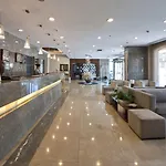Grand S