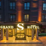 Grand S 4*