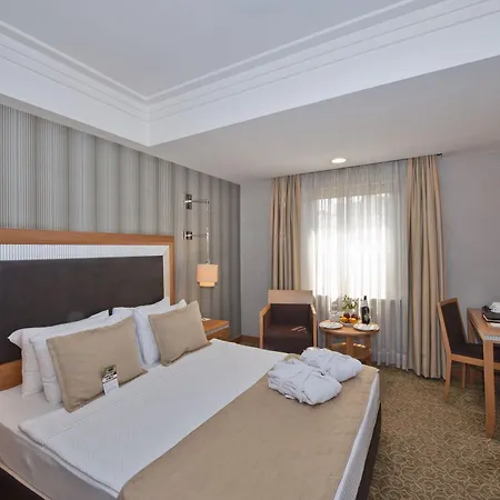 Grand S Hotel