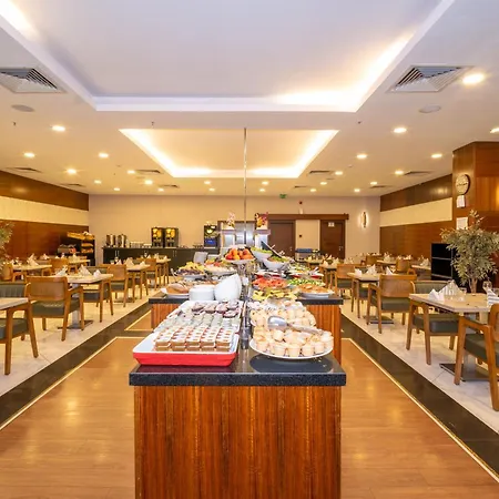 Grand S Szálloda 4*