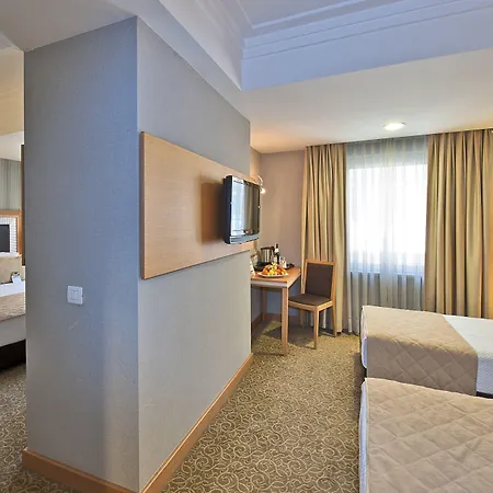 グランド S 4* イスタンブール