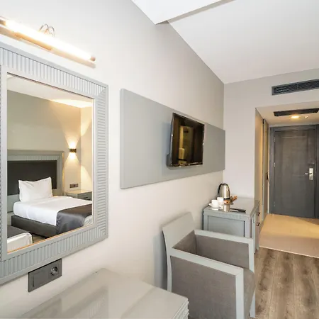 Hotel Grand S 4*