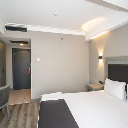 Grand S Hotell 4*