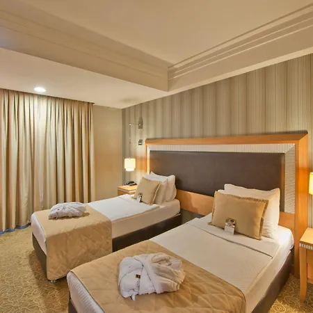 Grand S Hotell