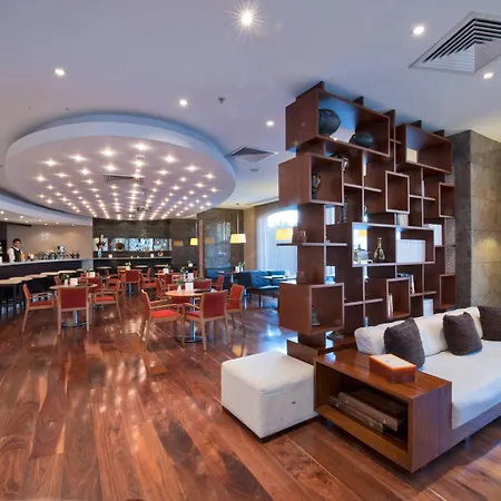 Hotell Grand S 4*