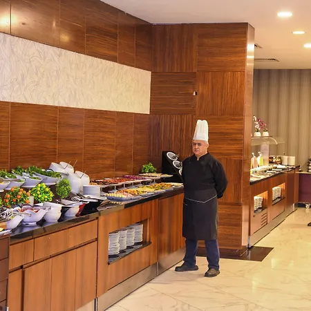 Hotel Grand S 4*