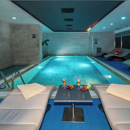 Grand S Otel